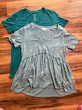 Green V-Neck T-Shirt Bundle- Aerie and Skylar + Jade